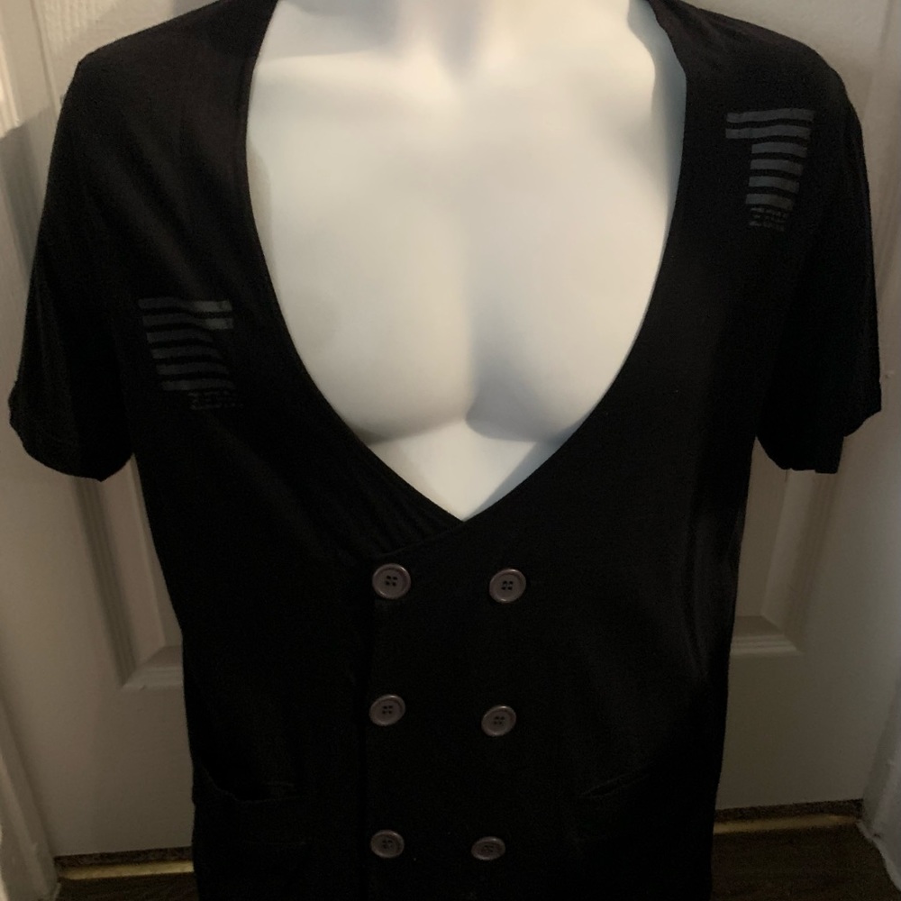 Never worn low cut tee